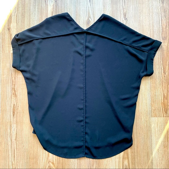 Last Chance!//Lush Blouse - Picture 2 of 5